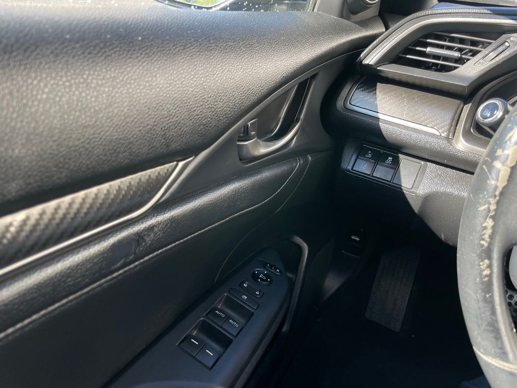 2018 Honda Civic Sport Touring 21
