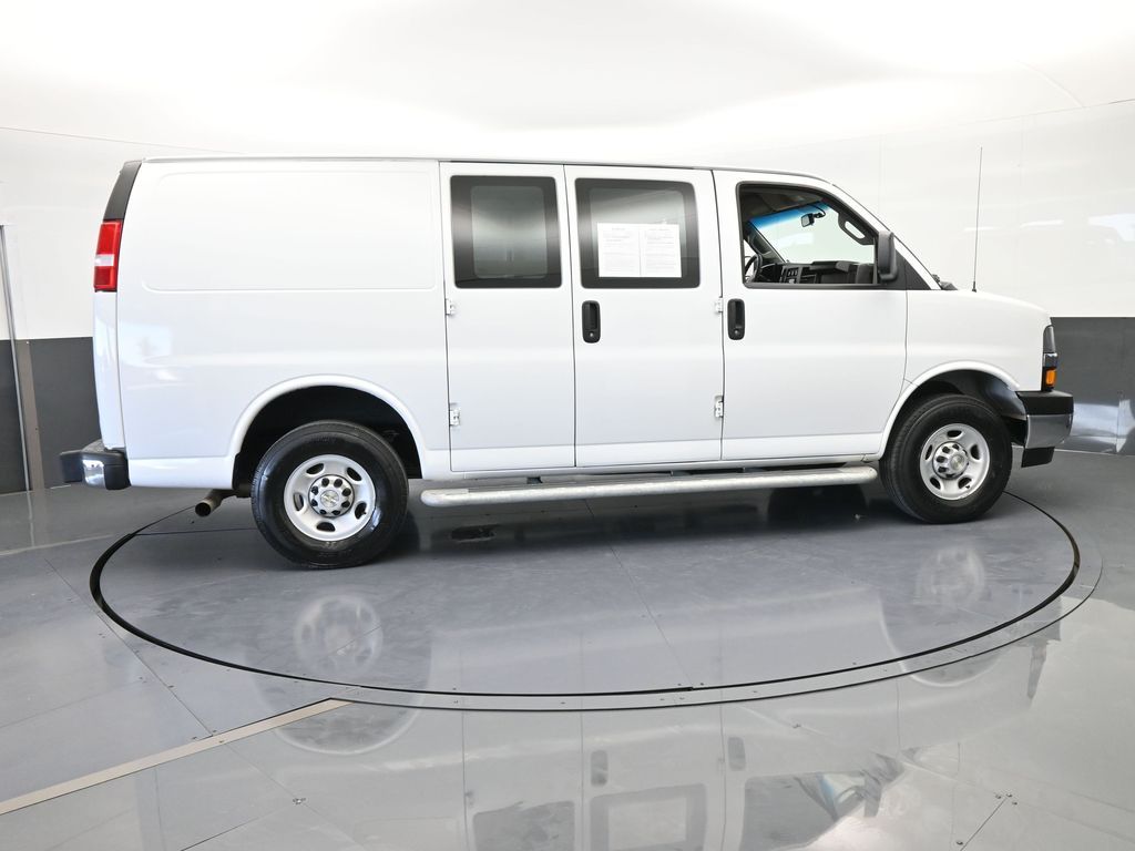 Used 2024 Summit White Chevrolet Work Van image 7