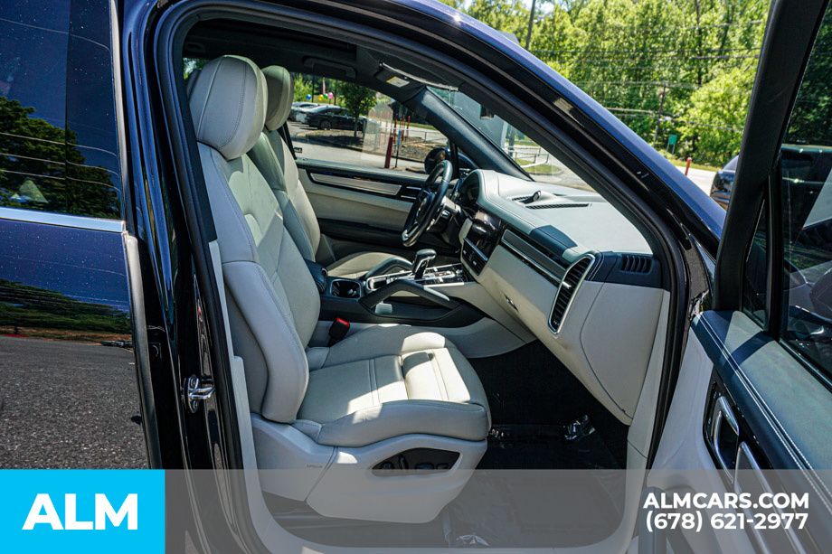 Used 2023 Blue Porsche Base image 22