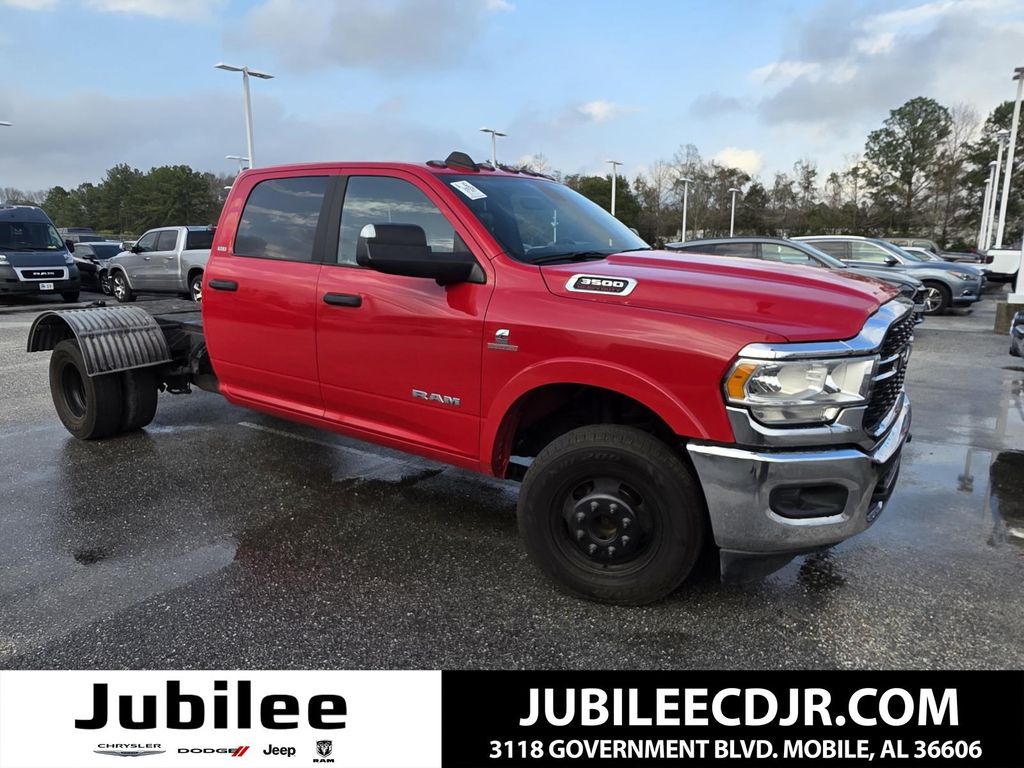 2022 RAM 3500 Chassis SLT Crew Cab LB DRW 4WD