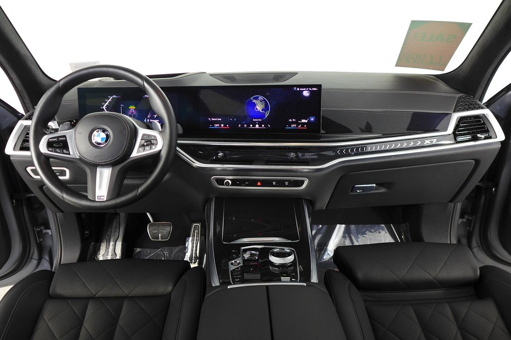 Thumbnail: 2024 BMW X7 - 25