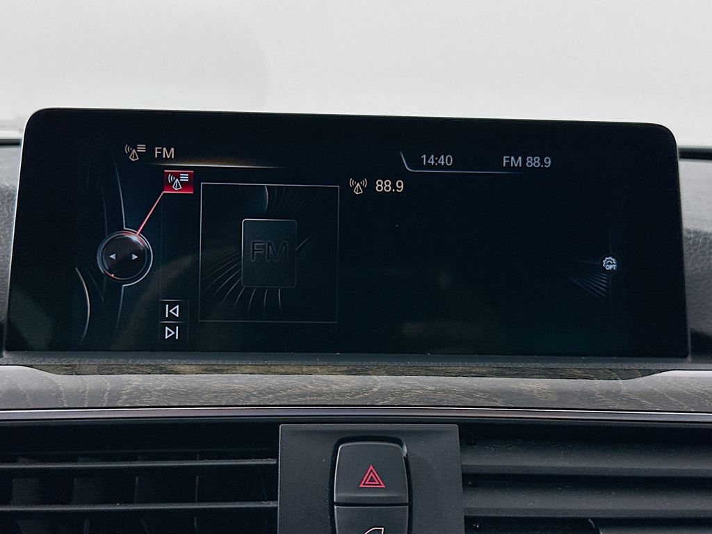 Thumbnail: 2016 BMW 3 Series - 14