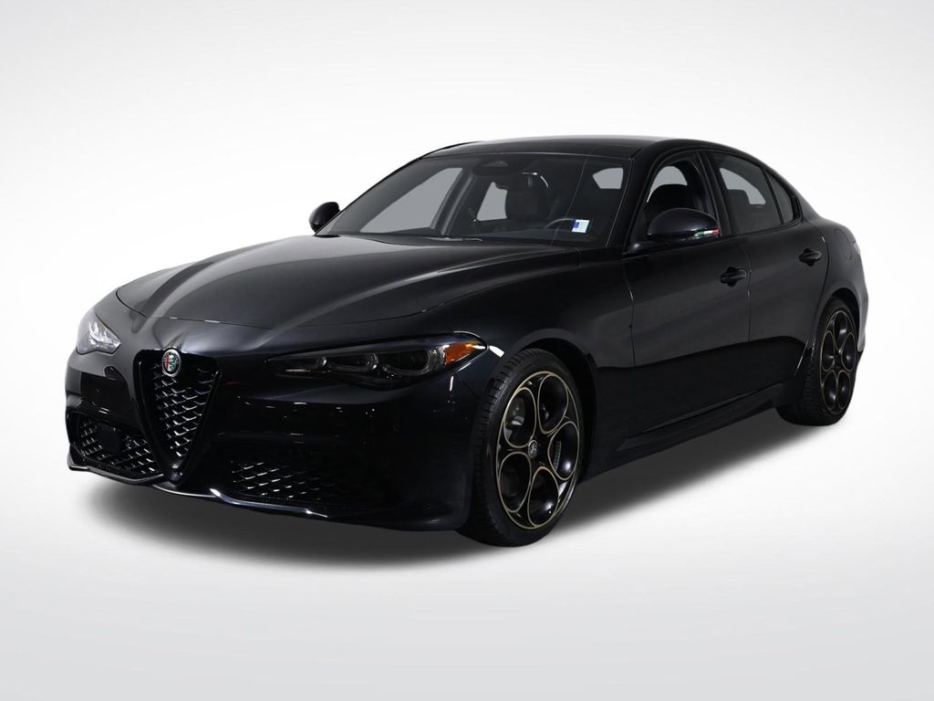 2025 Alfa Romeo Giulia Intensa RWD