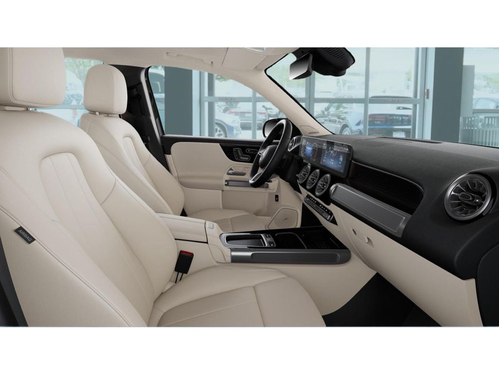 Thumbnail: 2026 Mercedes-Benz GLB - 4