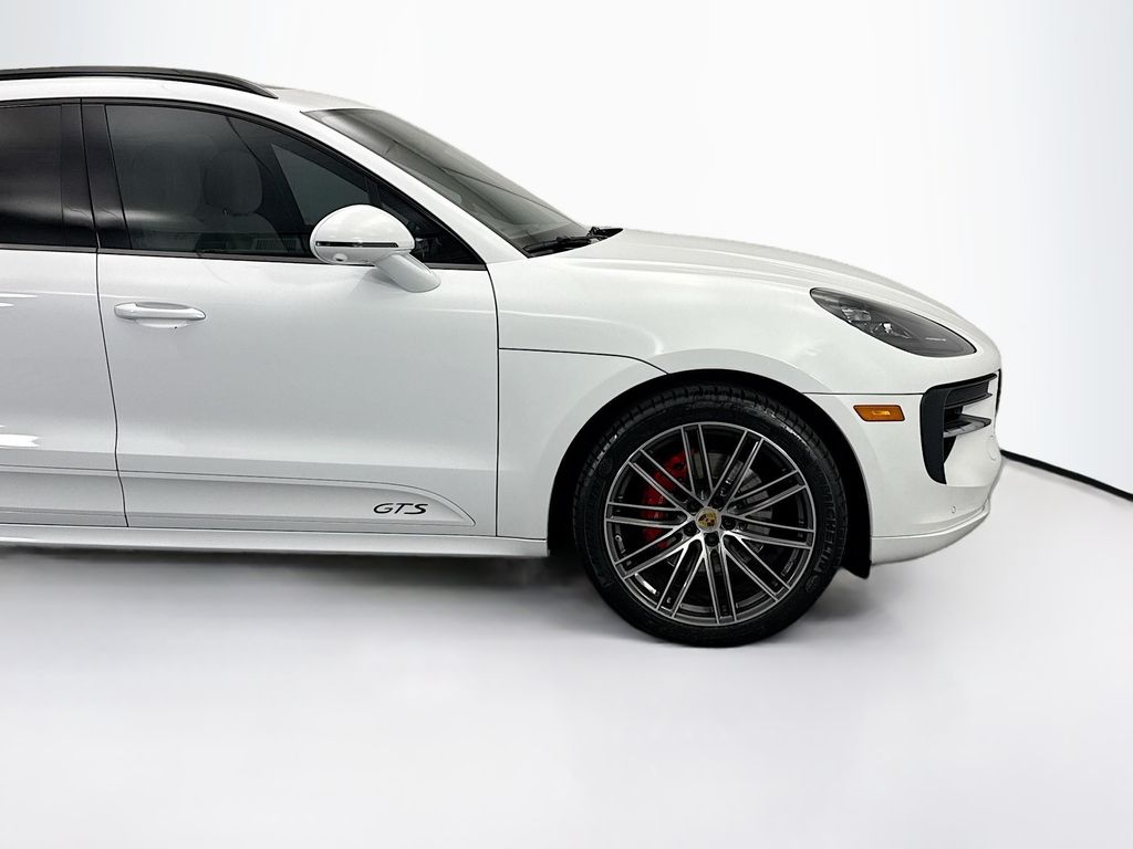 Thumbnail: 2020 Porsche Macan - 11
