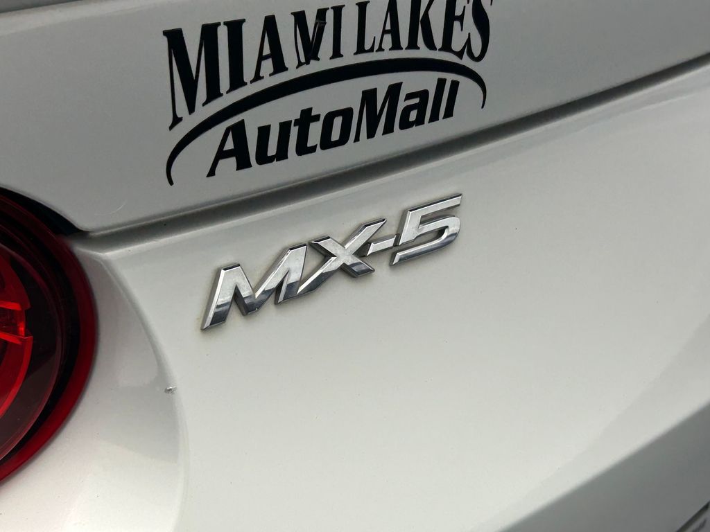 Used 2016 Ceramic Metallic Mazda Grand Touring image 31