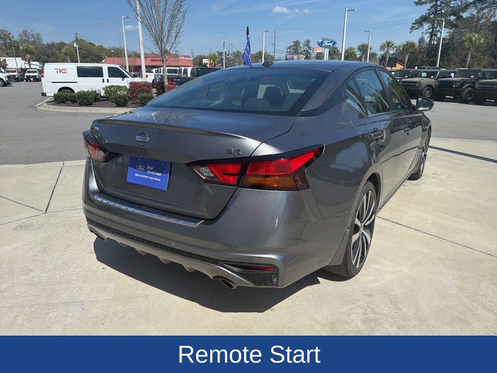 2022 Nissan Altima SR FWD