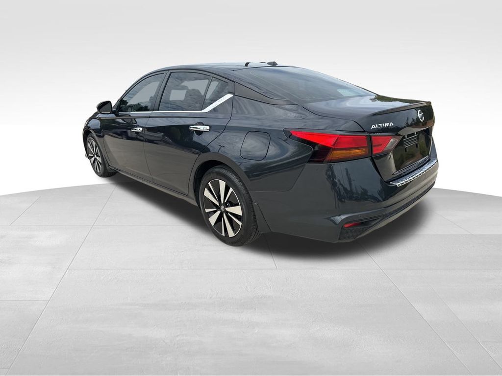 2022 Storm Blue Metallic Nissan Altima 2.5 SV FWD Sedan