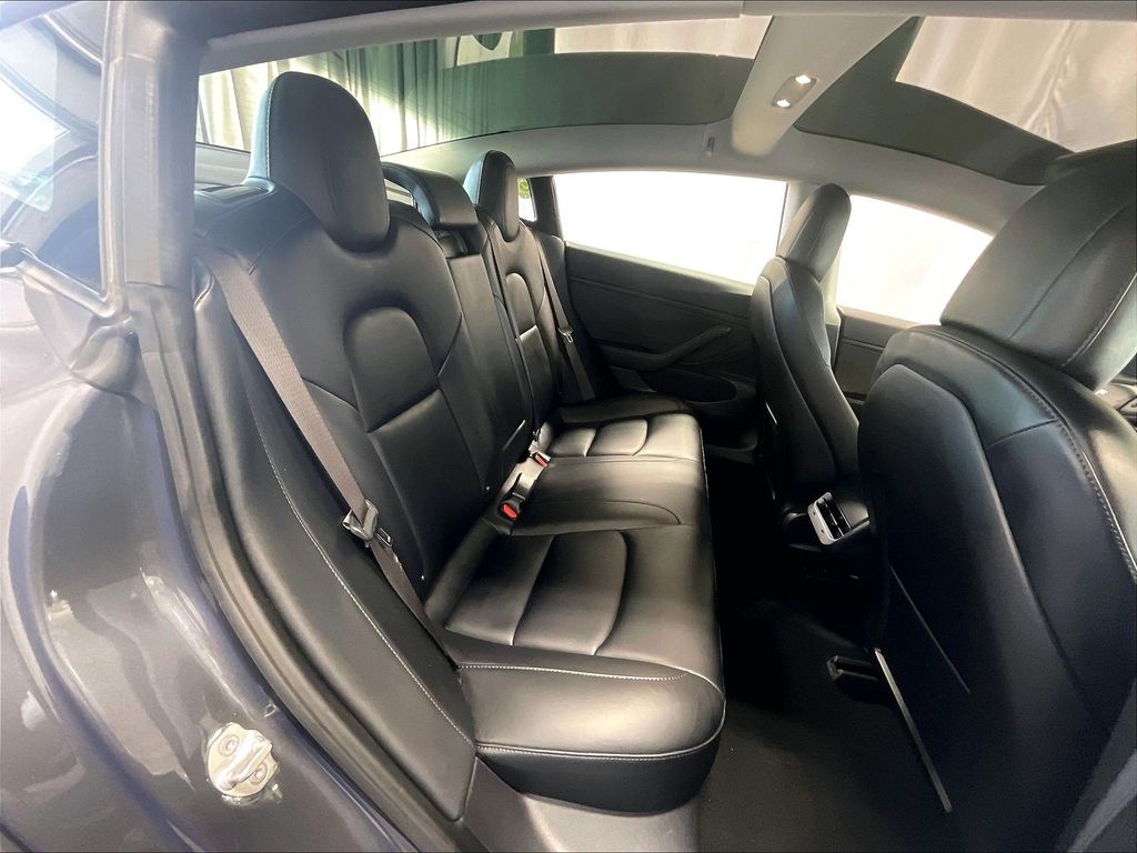 2018 Tesla Model 3 — photo 16