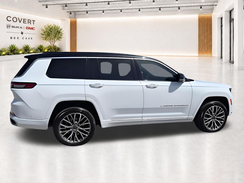 Used 2025 White Jeep Summit image 16