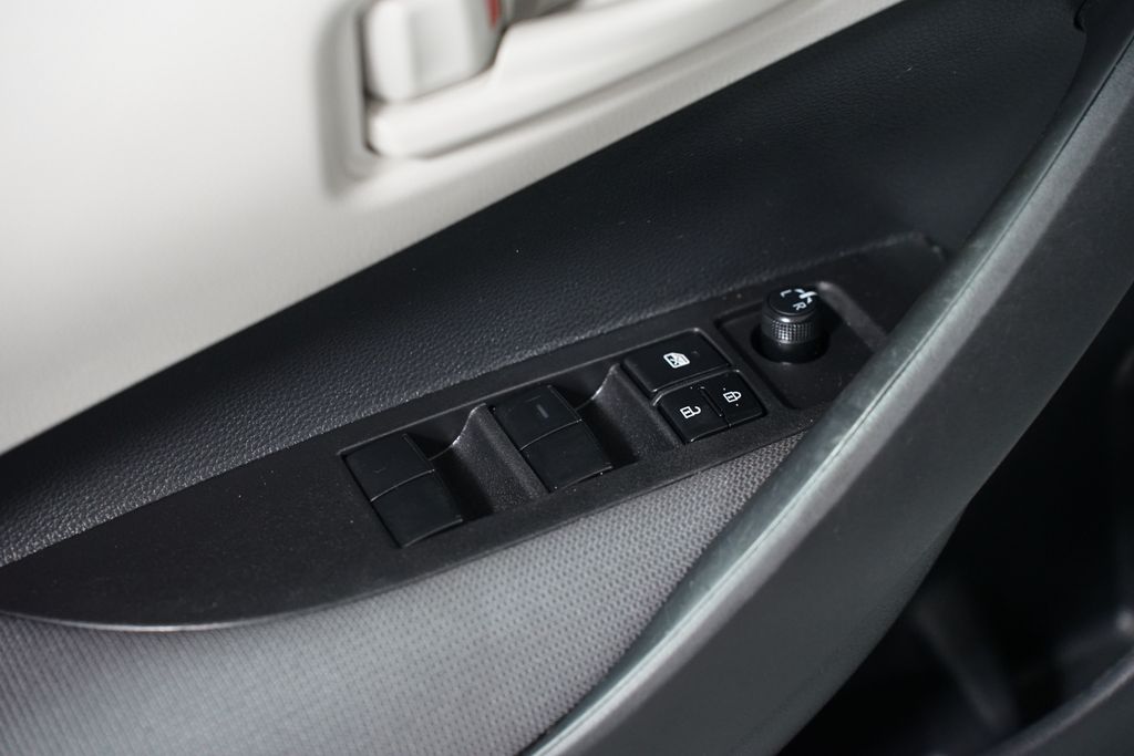 Thumbnail: 2025 Toyota Corolla - 28