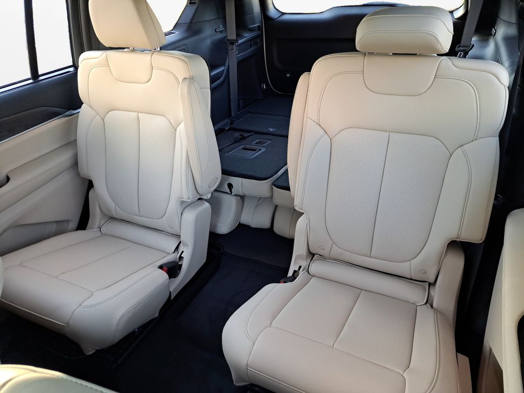 New Car 2025 Jeep Grand Cherokee L  Limited For Sale Under $60,000 In Austin, Texas