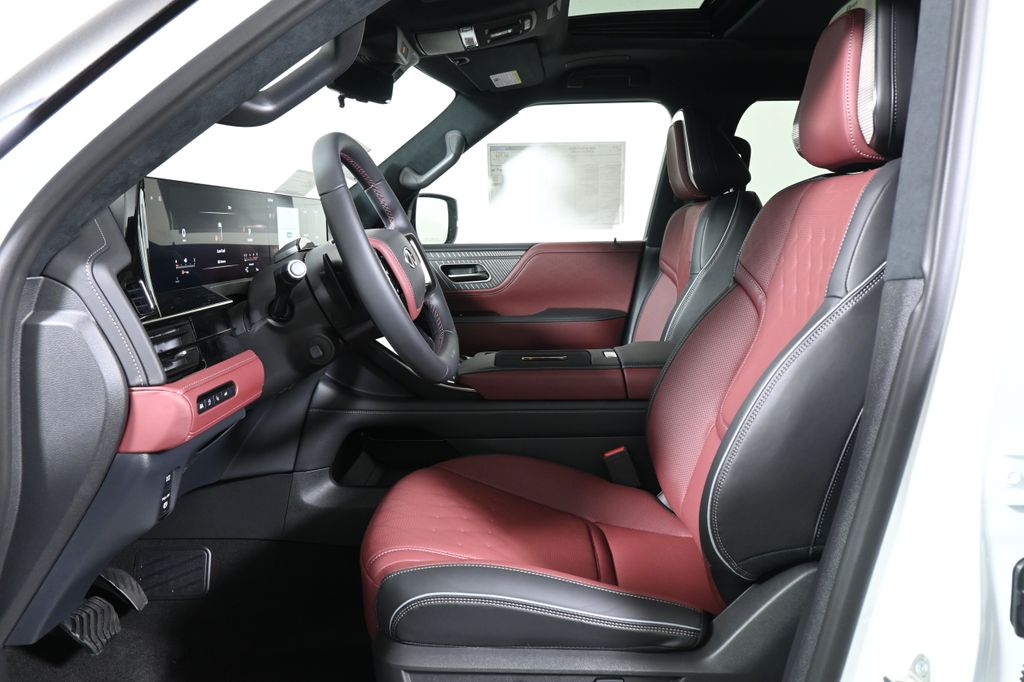 Thumbnail: 2026 INFINITI QX80 - 3