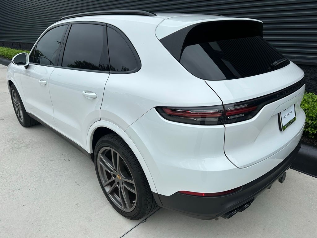 Thumbnail: 2023 Porsche Cayenne - 3