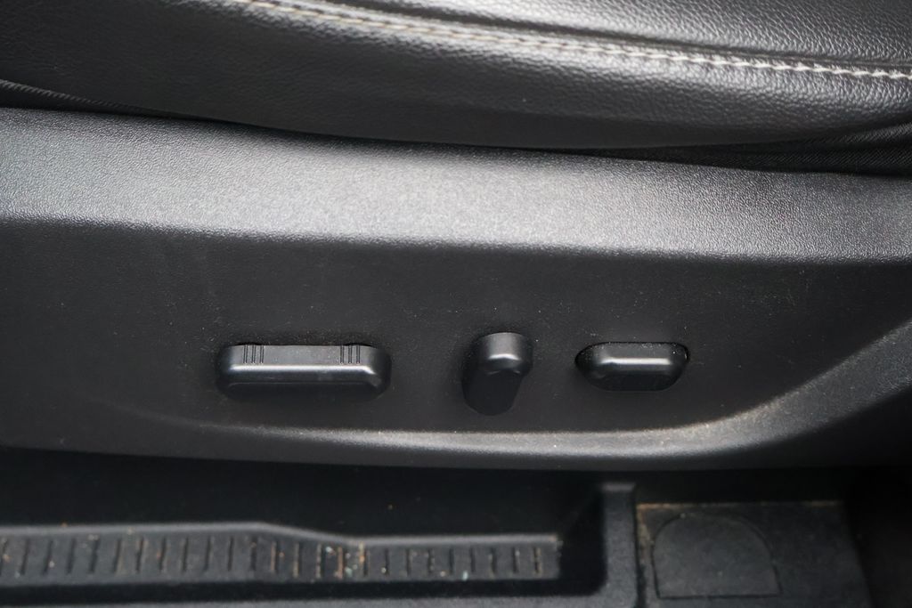 Thumbnail: 2016 Ford Escape - 14