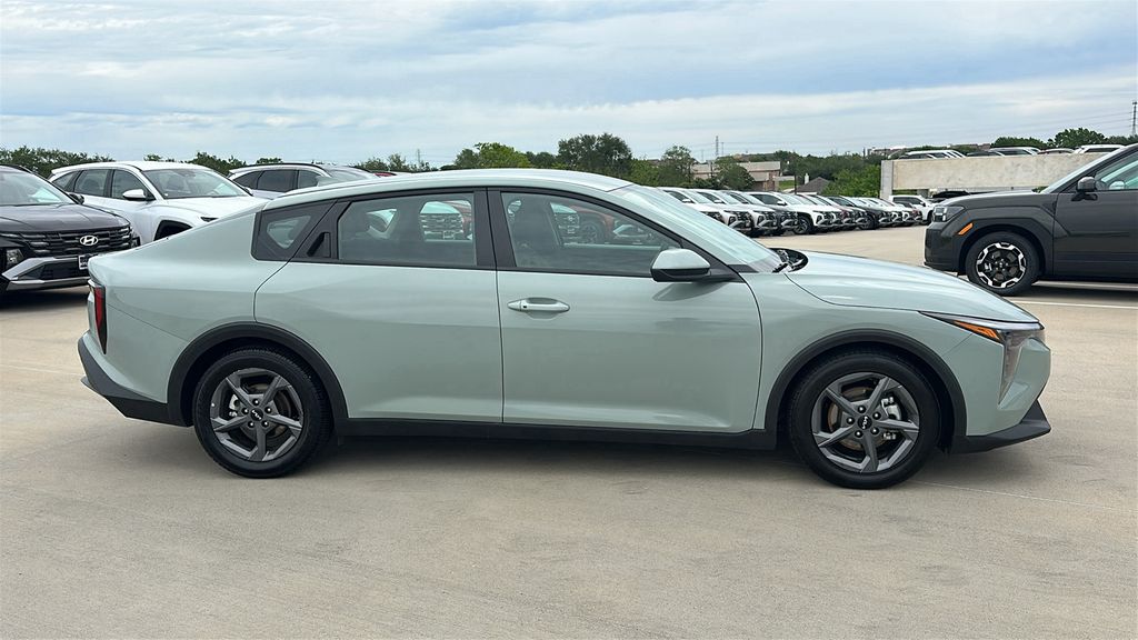 2025 Kia K4 LXS Blue at Baytown Hyundai