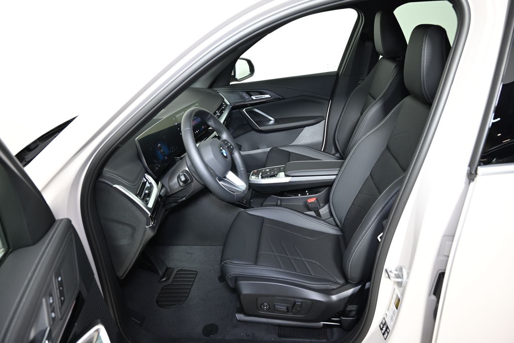 Thumbnail: 2026 BMW X1 - 14