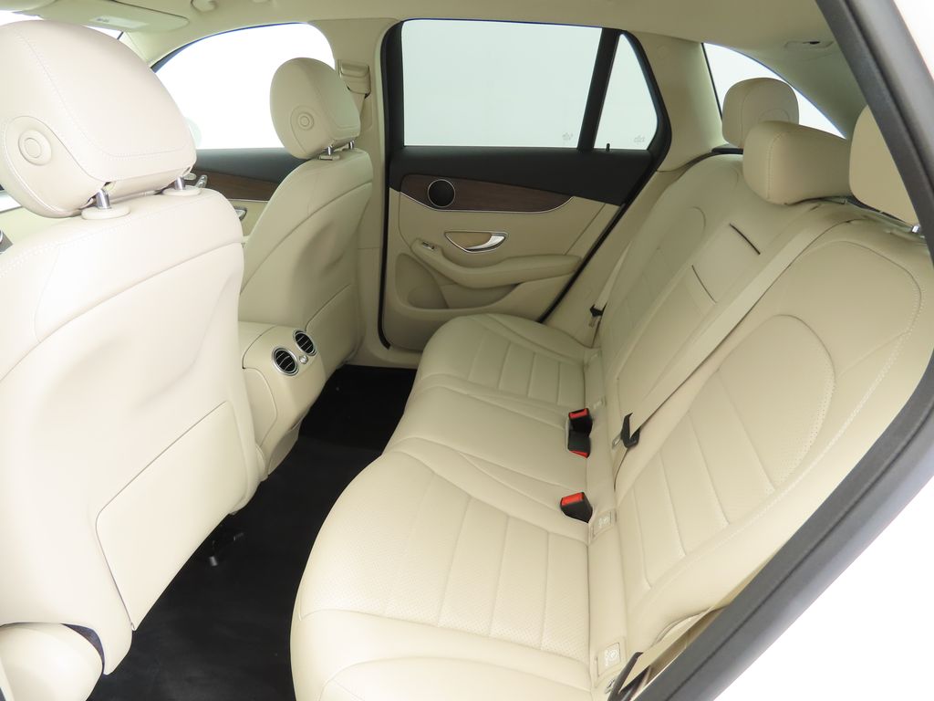 Thumbnail: 2021 Mercedes-Benz GLC - 19