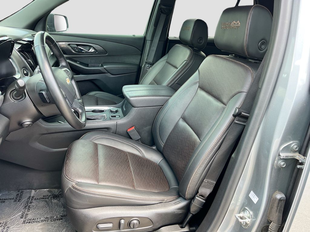 2023 Chevrolet Traverse High Country Gray at North Houston Mitsubishi