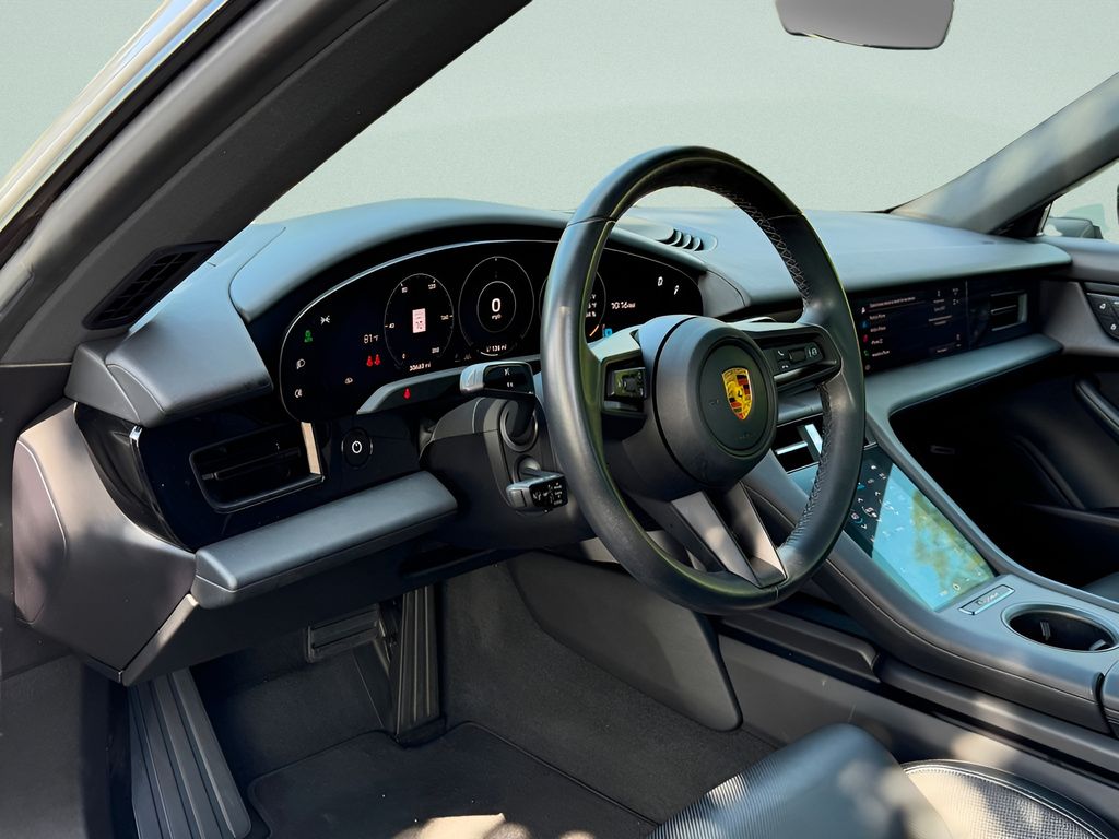 Certified Used 2022  Porsche  image 9