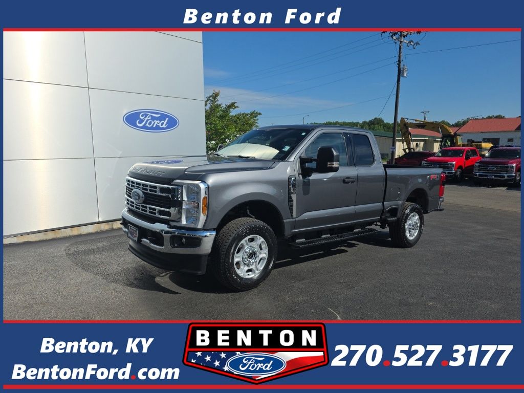 Carbonized Gray Metallic 2026 Ford F-350 Super Duty Pickup Truck Four-Wheel Drive Automatic