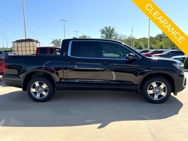 2025 Honda Ridgeline RTL Black at Community Honda
