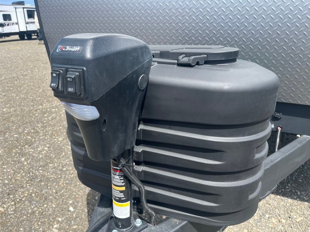2025 Prime Time Avenger 25 MKB Travel Trailer