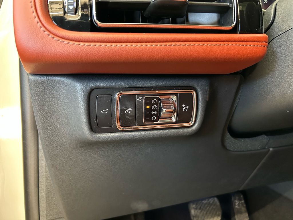 new 2026 Lincoln Aviator car, priced at $80,506