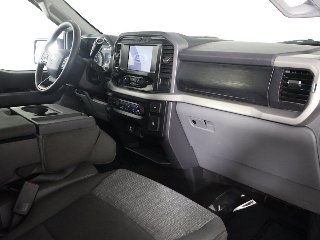 Used 2022 Silver Ford XLT image 26