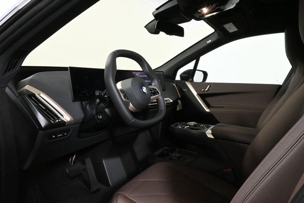 Thumbnail: 2026 BMW iX - 15