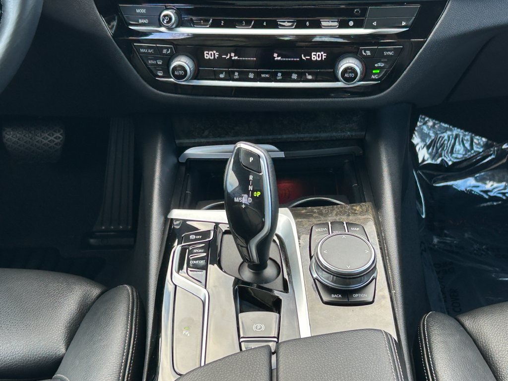 Thumbnail: 2023 BMW 5 Series - 26
