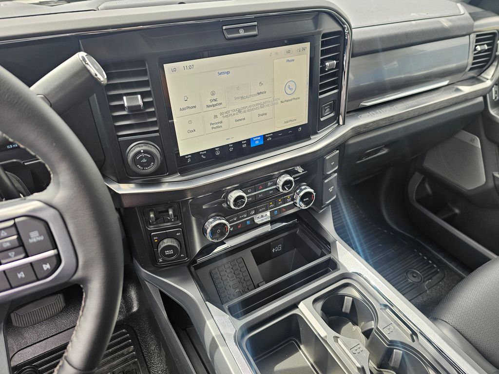 New 2025 White Ford Lariat image 30