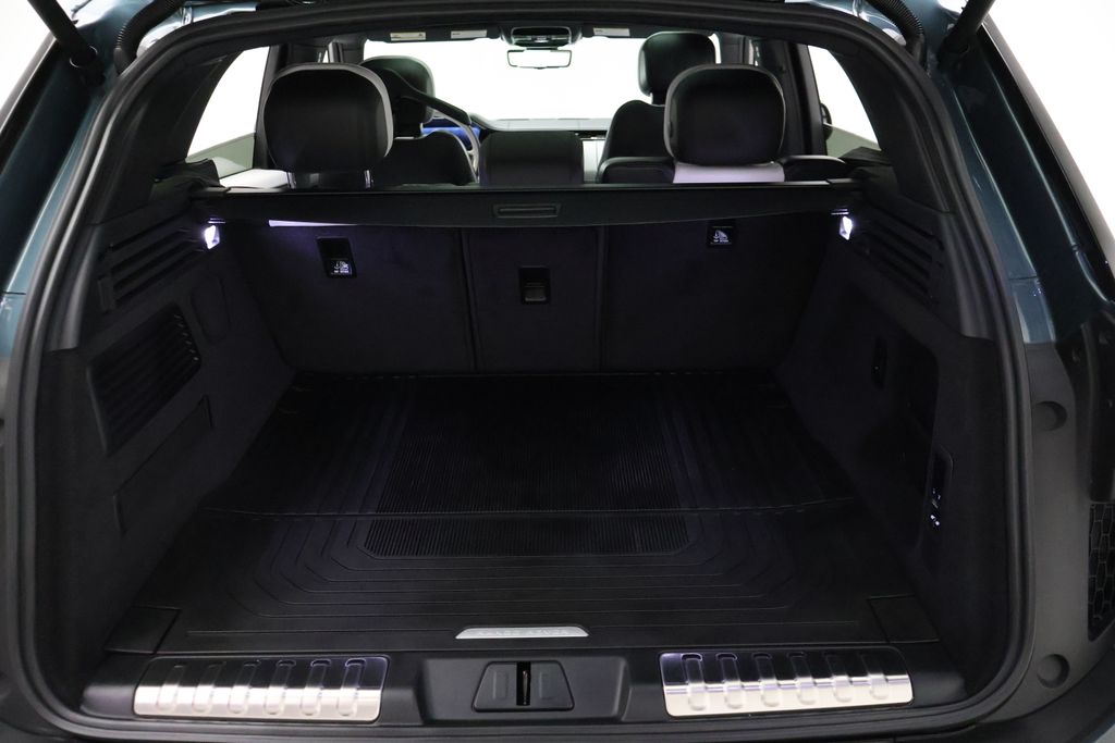 Thumbnail: 2025 Land Rover Range Rover Sport - 22