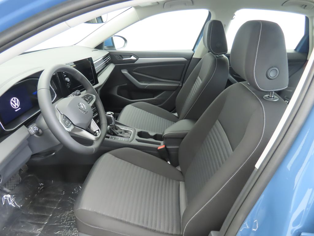 Thumbnail: 2025 Volkswagen Jetta - 19