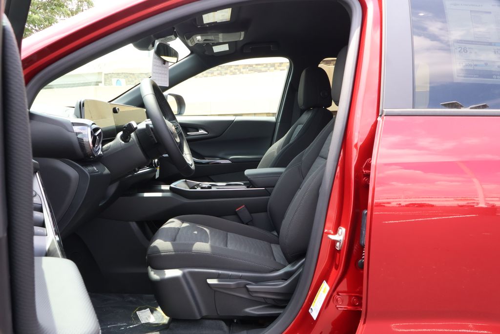 Thumbnail: 2027 Chevrolet Equinox - 14