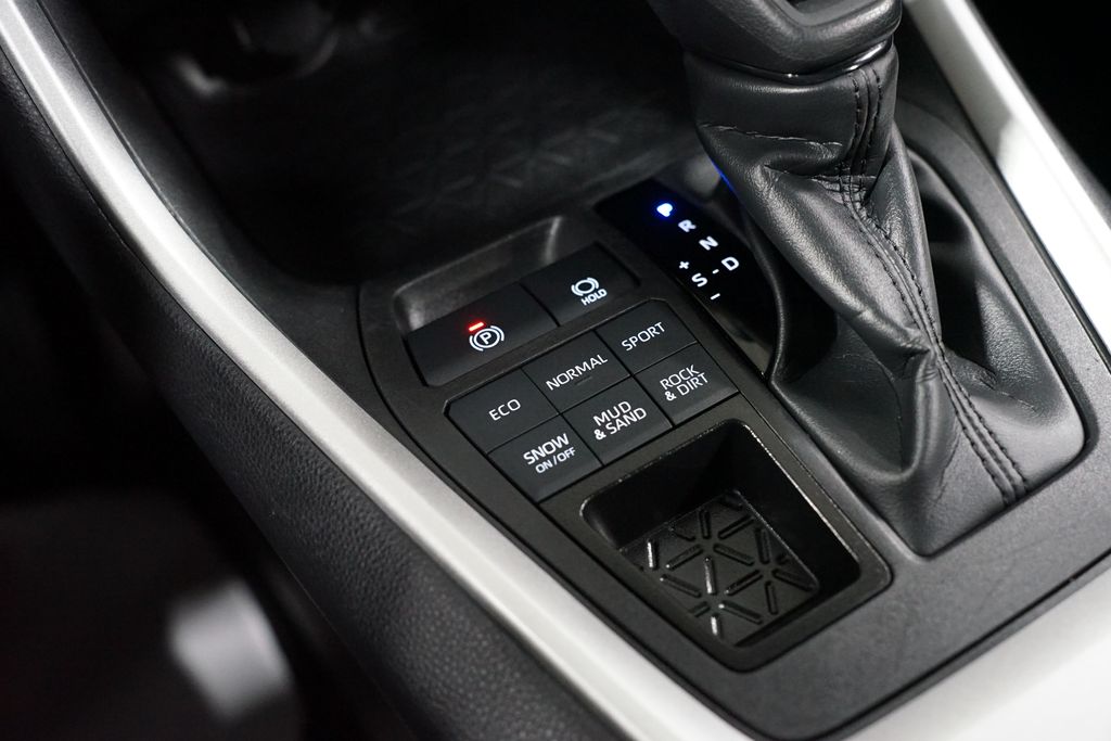 Thumbnail: 2024 Toyota RAV4 - 22