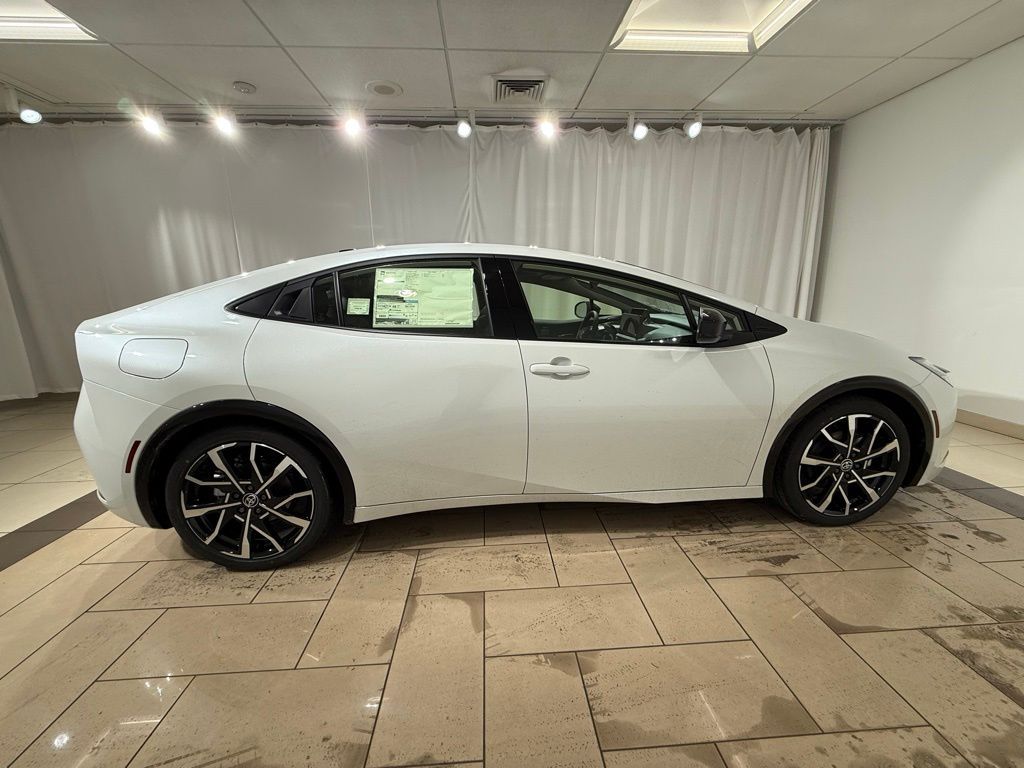 Thumbnail: 2026 Toyota Prius - 6