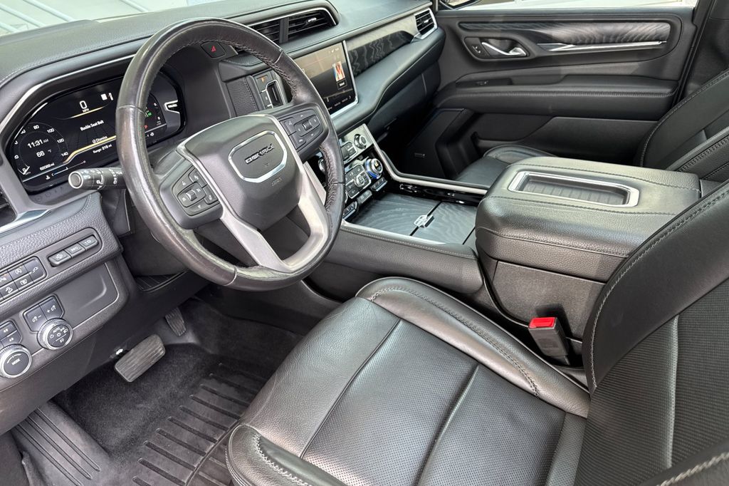 used 2022 GMC Yukon XL car, priced at $53,902
