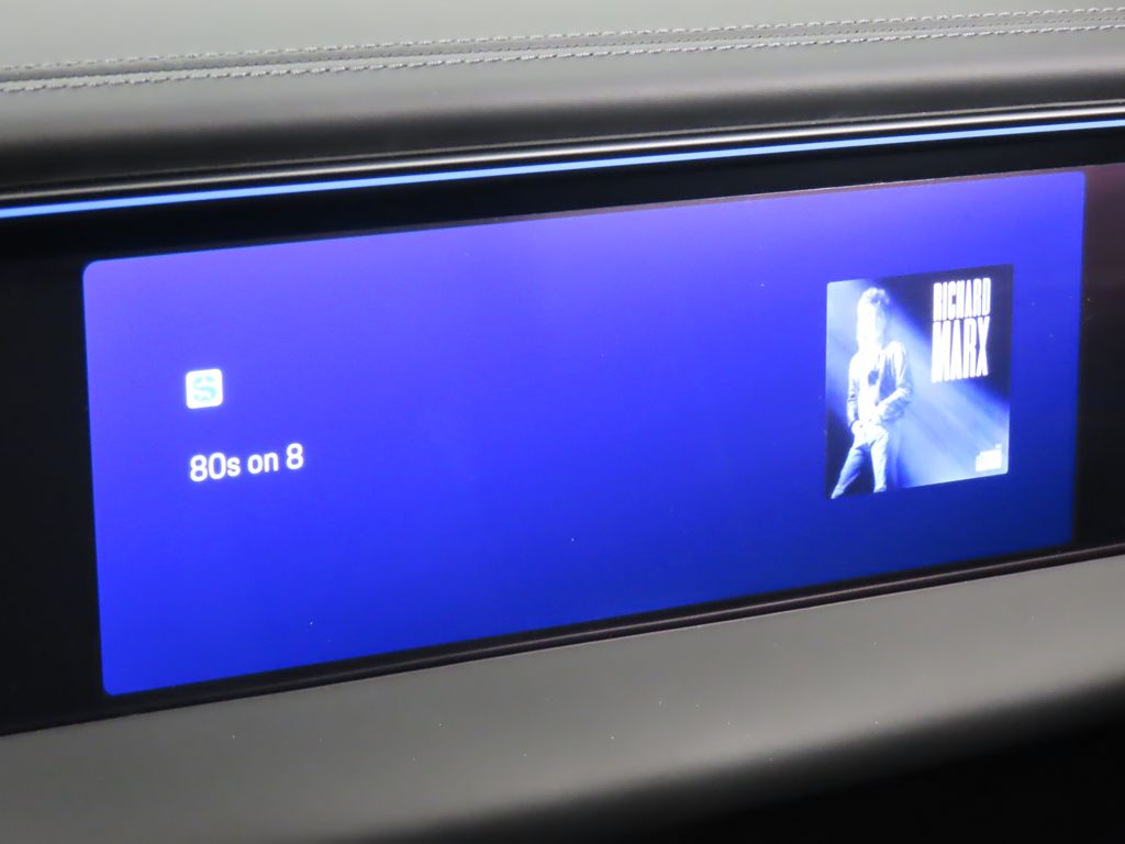 Thumbnail: 2025 Porsche Macan - 28