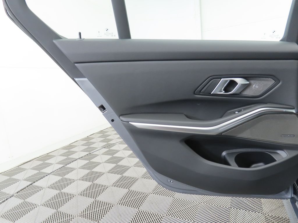 Thumbnail: 2026 BMW 3 Series - 26