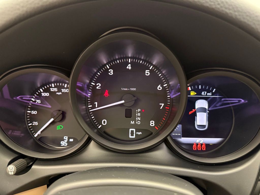 Thumbnail: 2026 Porsche Macan - 11