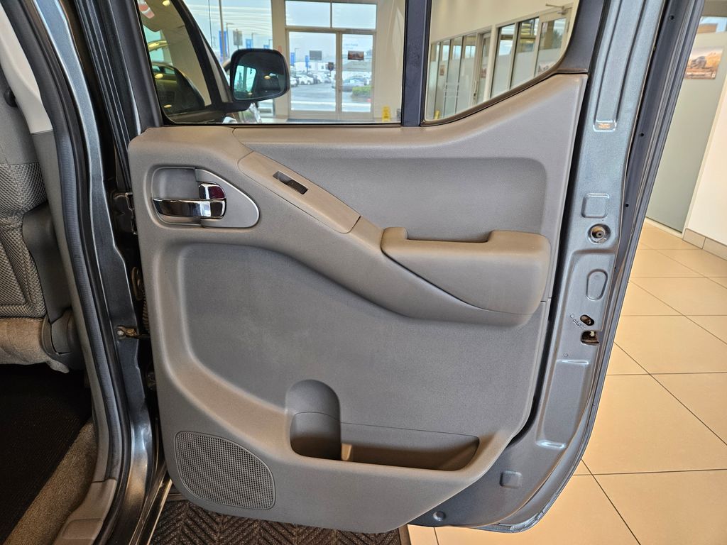 2005 Nissan Frontier SE