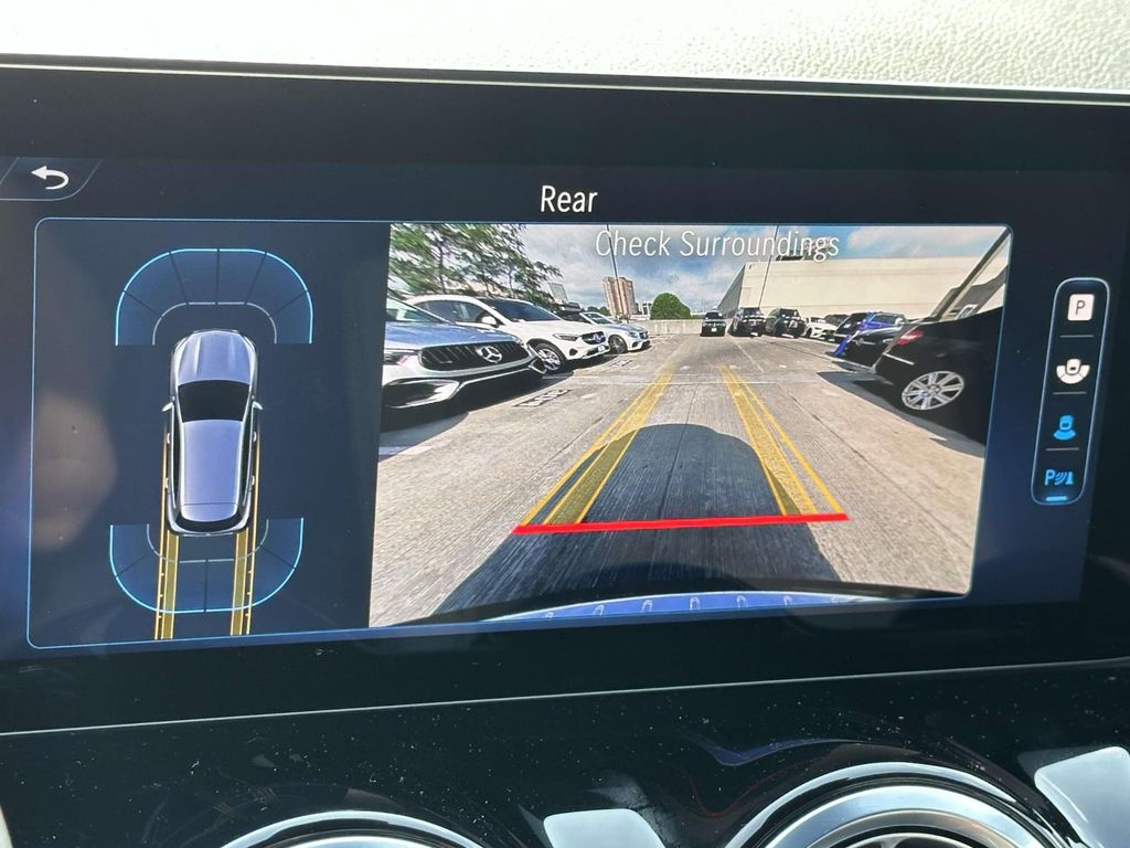 Thumbnail: 2025 Mercedes-Benz GLA - 10