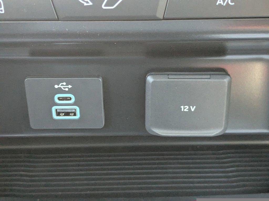 2025 Ford F-600 Chassis XL