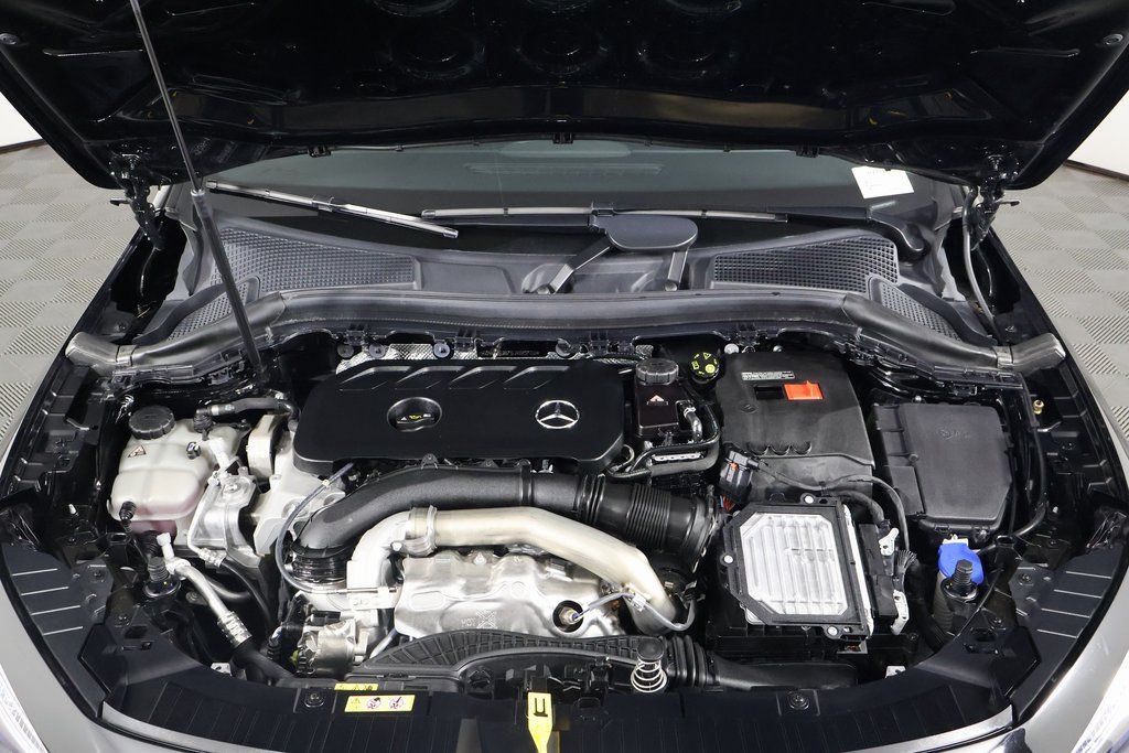 Thumbnail: 2025 Mercedes-Benz GLA - 15