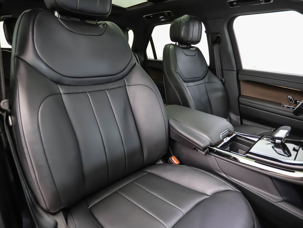 Thumbnail: 2024 Land Rover Range Rover Sport - 31