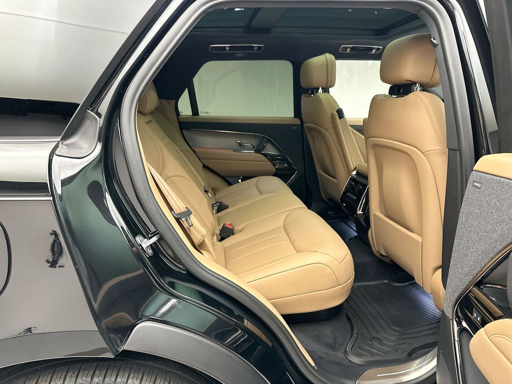 Thumbnail: 2025 Land Rover Range Rover Sport - 5