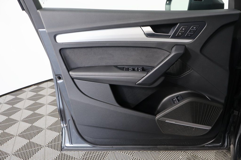 Thumbnail: 2024 Audi Q5 - 12