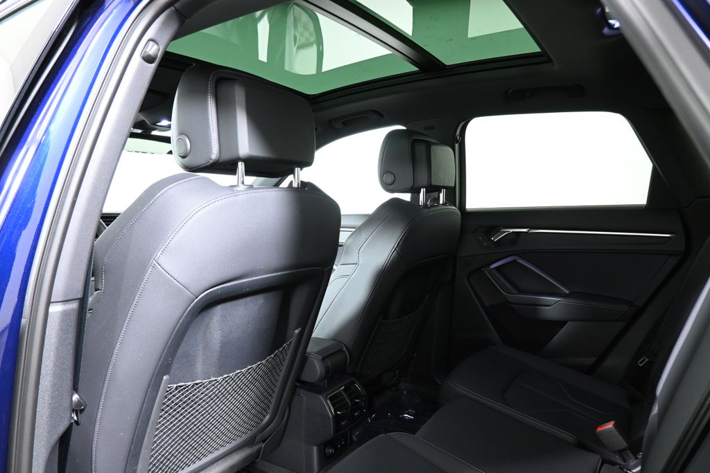 Thumbnail: 2025 Audi Q3 - 29