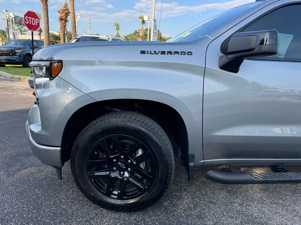 2023 Chevrolet Silverado 1500 RST 10